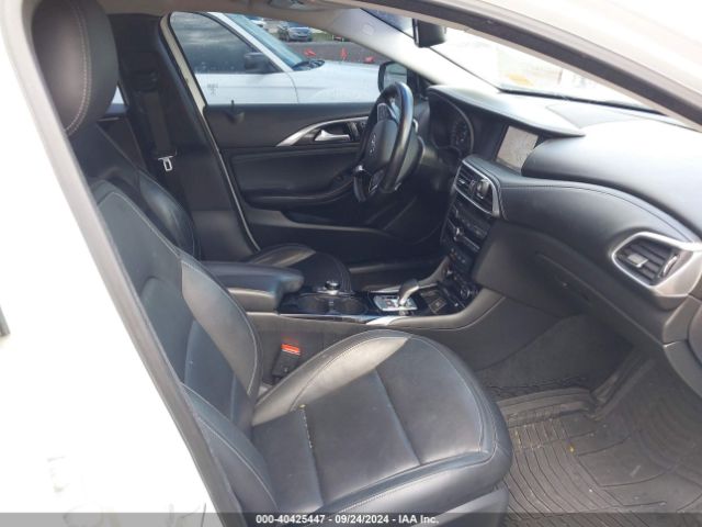 SJKCH5CR6HA031866 Infiniti Qx30 Premium