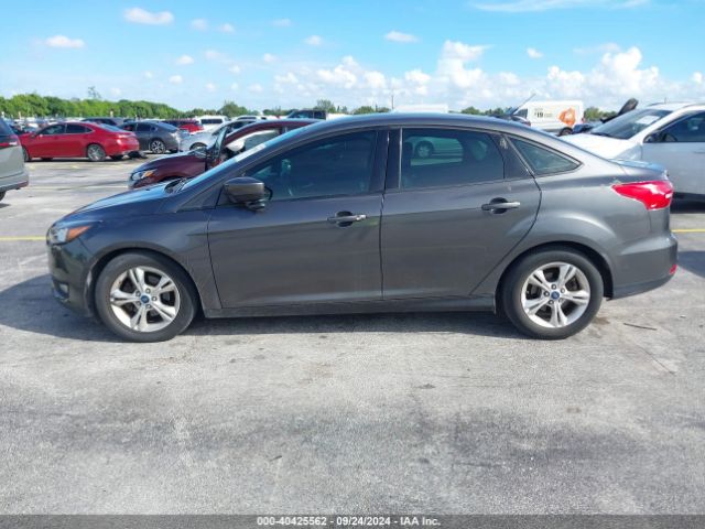 1FADP3FE8JL238301 Ford FOCUS SE