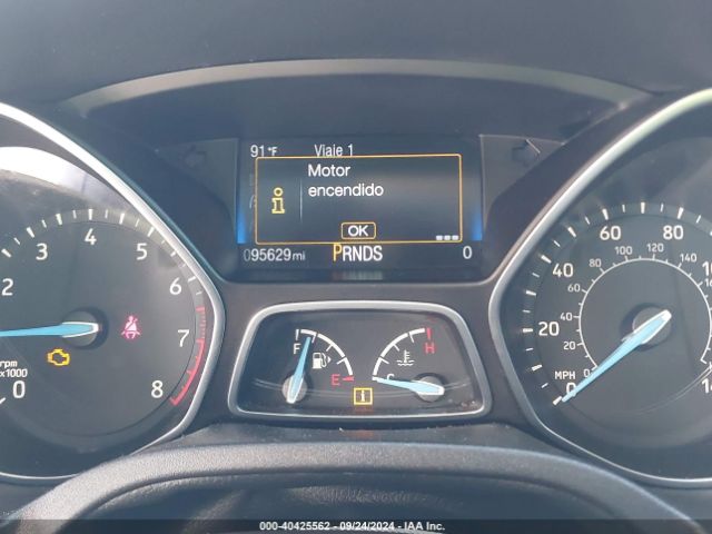 1FADP3FE8JL238301 Ford FOCUS SE