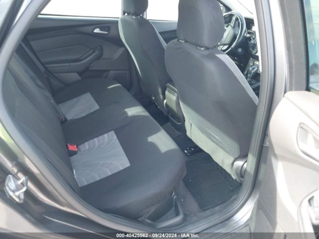 1FADP3FE8JL238301 Ford FOCUS SE