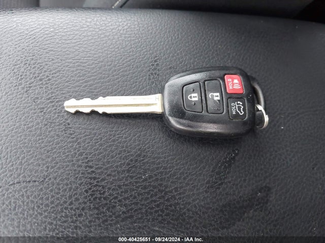 Toyota Rav4 Xle 2017 2T3WFREV5HW334663 Image 11