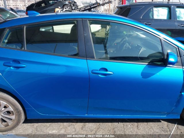 JTDL9MFU8N3034858 Toyota Prius Le Awd-e