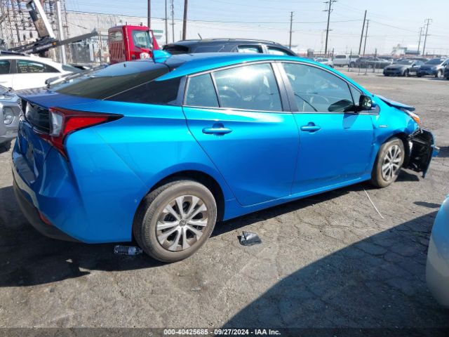 JTDL9MFU8N3034858 Toyota Prius Le Awd-e