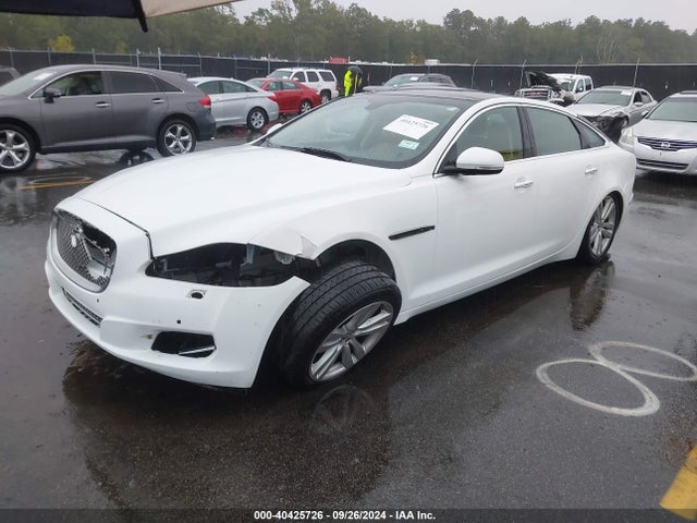 2013 JAGUAR XJ SAJWJ2GD5D8V52064 Photo 1