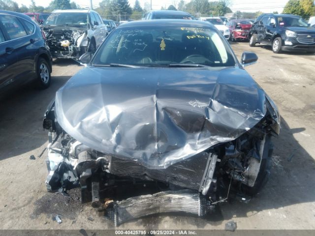 3LN6L2J95FR610622 Lincoln MKZ