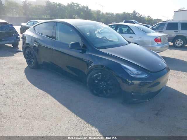 2021 TESLA MODEL Y 5YJYGDEEXMF208467 Photo 0