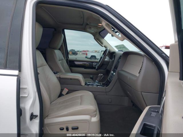 5LMJJ2HT9FEJ02302 Lincoln Navigator