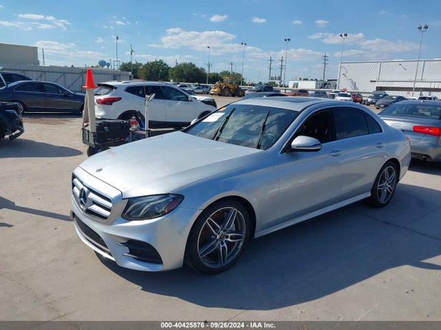 Mercedes-Benz E 300 2018 WDDZF4JB6JA463310 Image 2