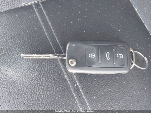 1VWBN7A36EC024267 Volkswagen Passat 2.0l Tdi Se