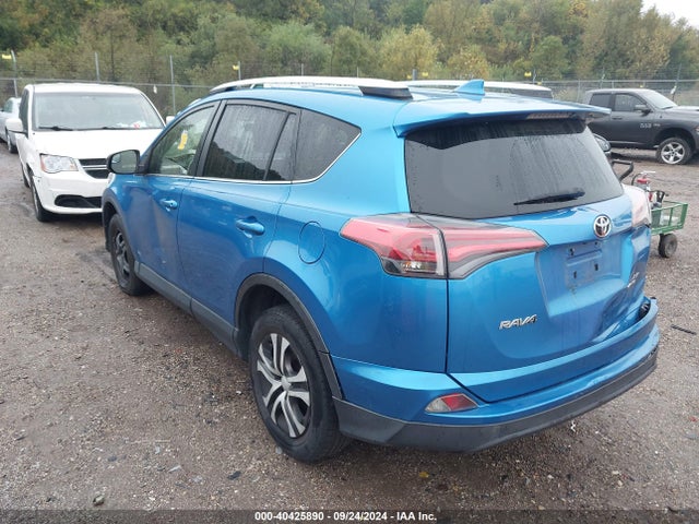 Toyota RAV4 LE 2016 JTMBFREV1GJ072958 Image 3