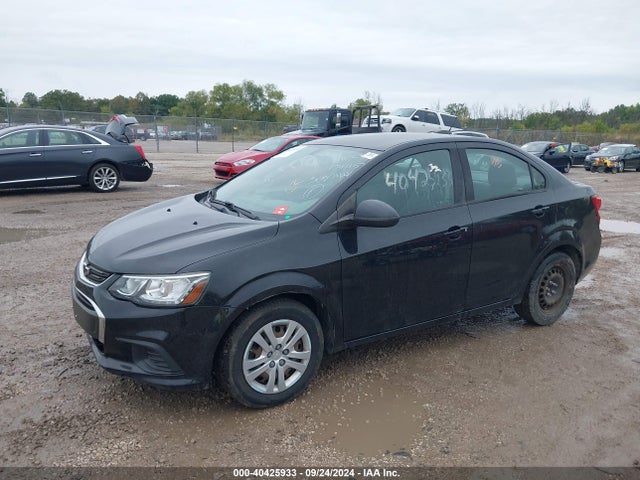 Chevrolet Sonic Ls Auto 2017 1G1JB5SH8H4174457 Image 2