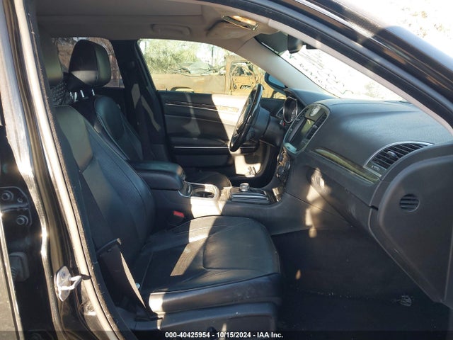2C3CCAEG1FH876830 Chrysler 300C