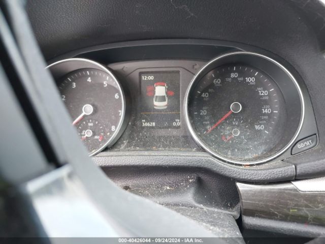 1VWBA7A32JC050130 Volkswagen Passat 2.0t Se