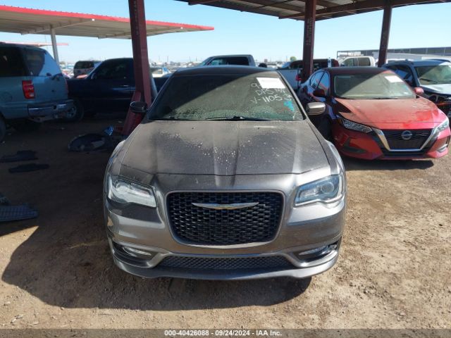 2C3CCABT6KH581105 Chrysler 300 300s