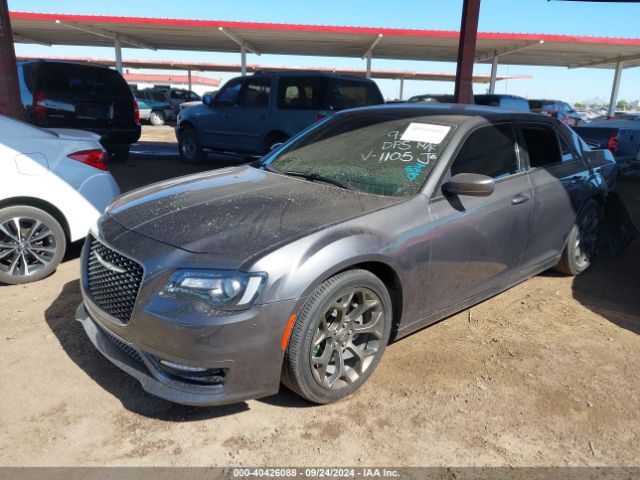 2C3CCABT6KH581105 Chrysler 300 300s