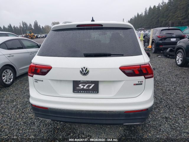 3VV2B7AX8JM038390 Volkswagen Tiguan 2.0t Se/2.0t Sel