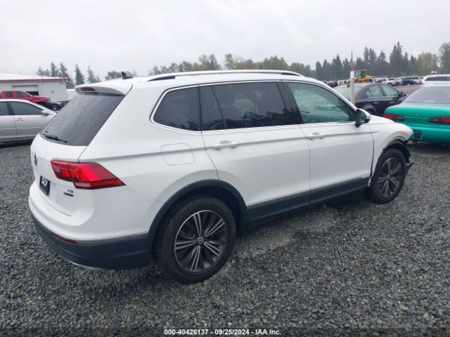 3VV2B7AX8JM038390 Volkswagen Tiguan 2.0t Se/2.0t Sel