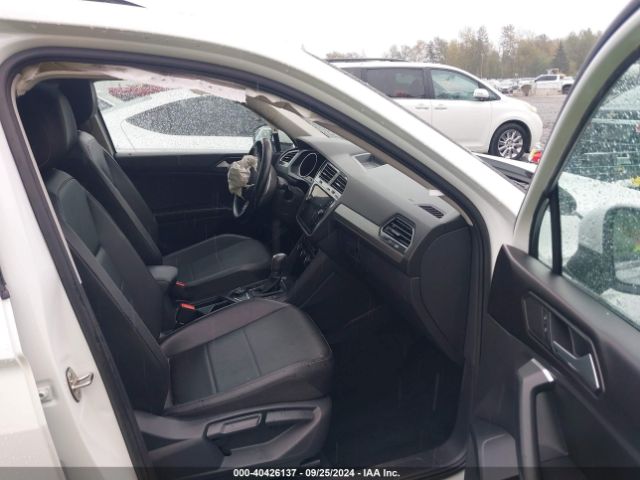 3VV2B7AX8JM038390 Volkswagen Tiguan 2.0t Se/2.0t Sel