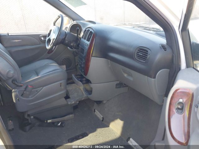 2004 CHRYSLER TOWN & COUNTRY 2C8GP64L64R618631 Photo 4