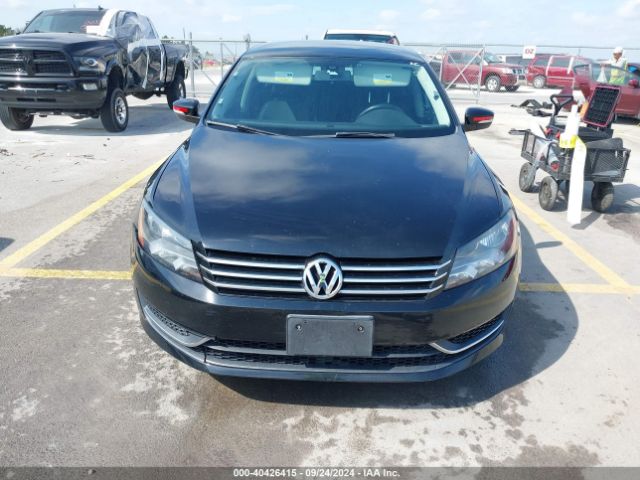 1VWAT7A31FC002499 Volkswagen Passat 1.8t Wolfsburg Edition