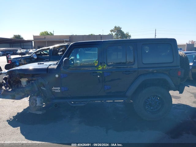1C4HJXDG4JW241428 Jeep Wrangler Unlimited Sport S 4x4