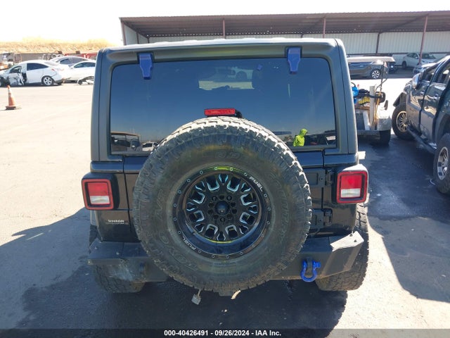 1C4HJXDG4JW241428 Jeep Wrangler Unlimited Sport S 4x4