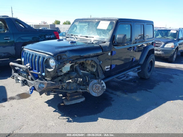 1C4HJXDG4JW241428 Jeep Wrangler Unlimited Sport S 4x4