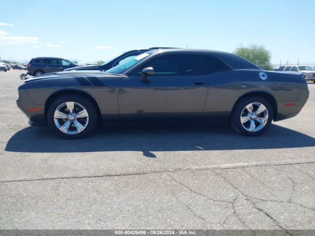 2C3CDZAG3JH321808 Dodge Challenger Sxt