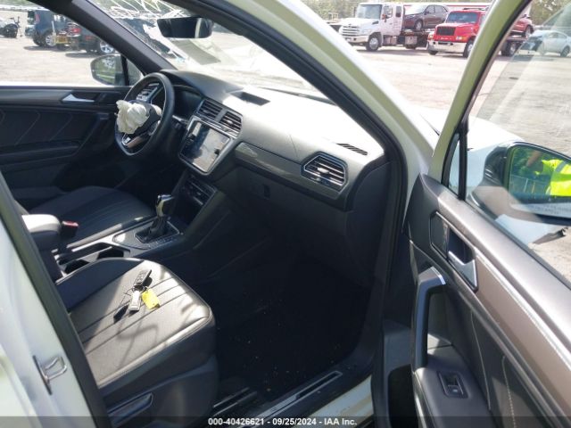3VVCB7AX4PM101658 Volkswagen Tiguan 2.0t Se R-line Black