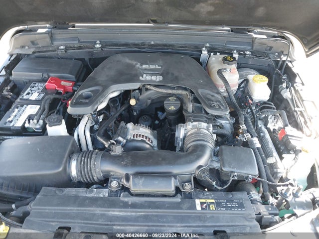 1C4HJXEG2KW527746 Jeep Wrangler Unlimited Sahara 4x4