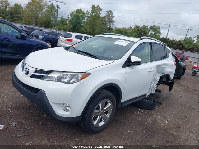 Toyota Rav4 Xle 2014 JTMRFREV3EJ010814 Image 2