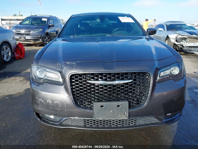 2C3CCAGG7JH267165 Chrysler 300 300s Awd