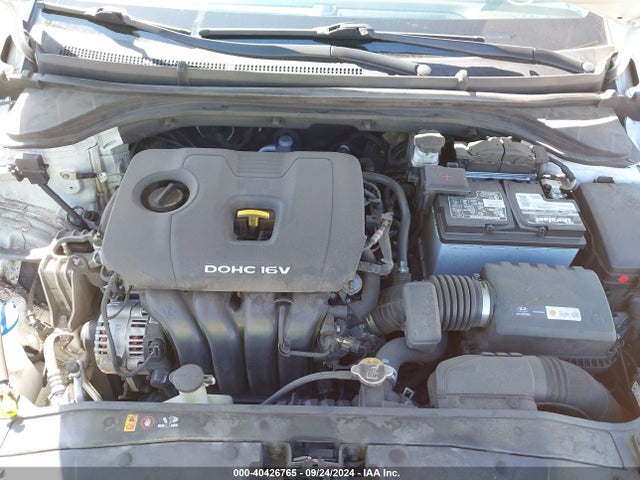 Hyundai ELANTRA SEL 2018 5NPD84LF8JH333441 Image 10