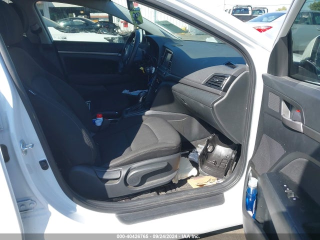 Hyundai ELANTRA SEL 2018 5NPD84LF8JH333441 Image 5