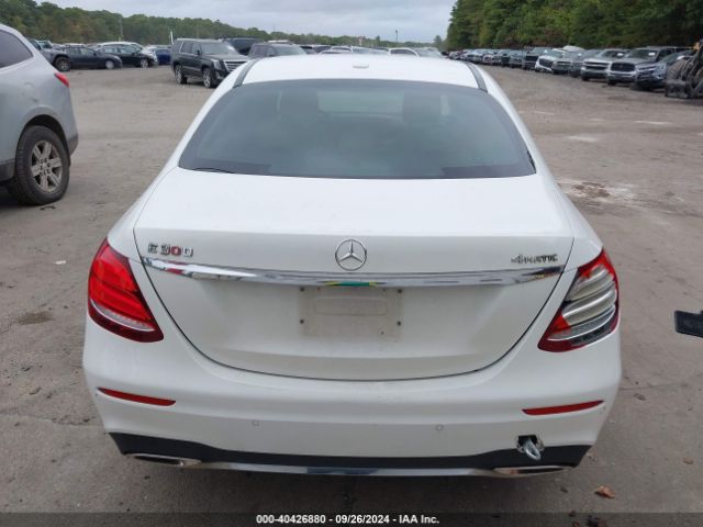 WDDZF4KB3HA026499 Mercedes-Benz E 300 4matic