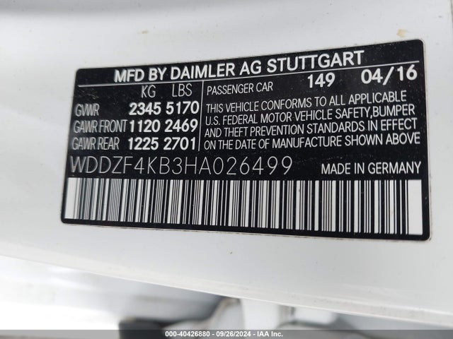 WDDZF4KB3HA026499 Mercedes-Benz E 300 4matic