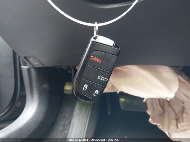 Chrysler 300 Touring 2018 2C3CCAAG0JH308583 Image 11