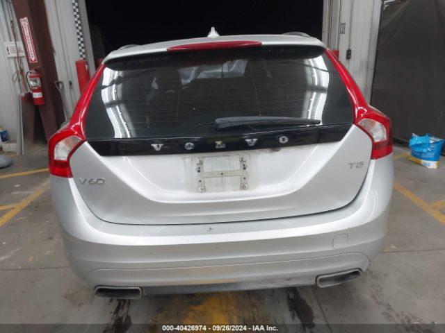 YV140MEKXH1373470 Volvo V60 T5 Premier