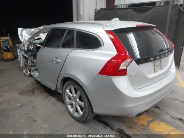 YV140MEKXH1373470 Volvo V60 T5 Premier