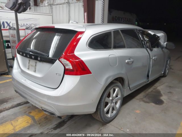 YV140MEKXH1373470 Volvo V60 T5 Premier