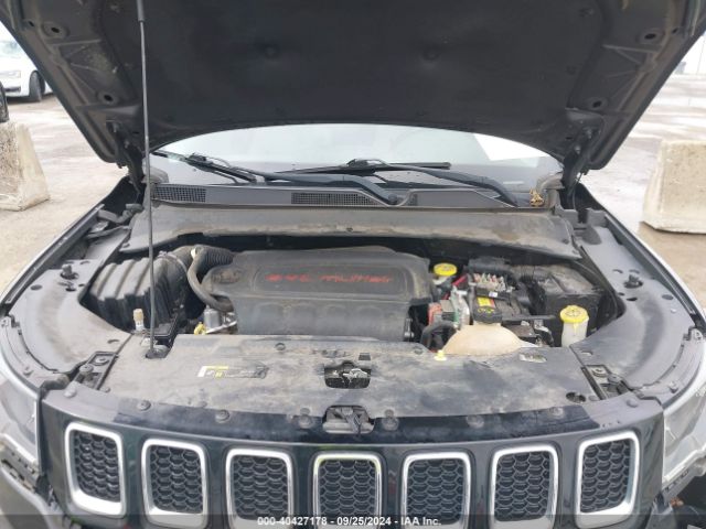 3C4NJCBB0JT124793 Jeep Compass Latitude Fwd
