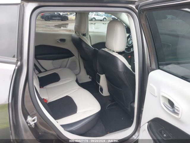 3C4NJCBB0JT124793 Jeep Compass Latitude Fwd
