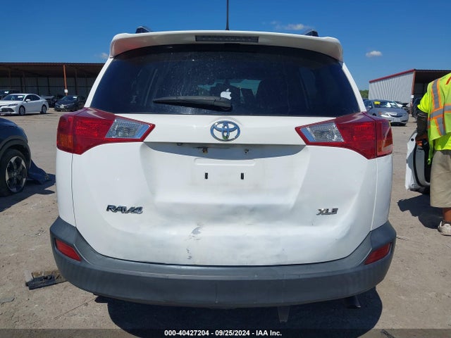 Toyota Rav4 Xle 2015 JTMWFREV6FD072131 Image 17
