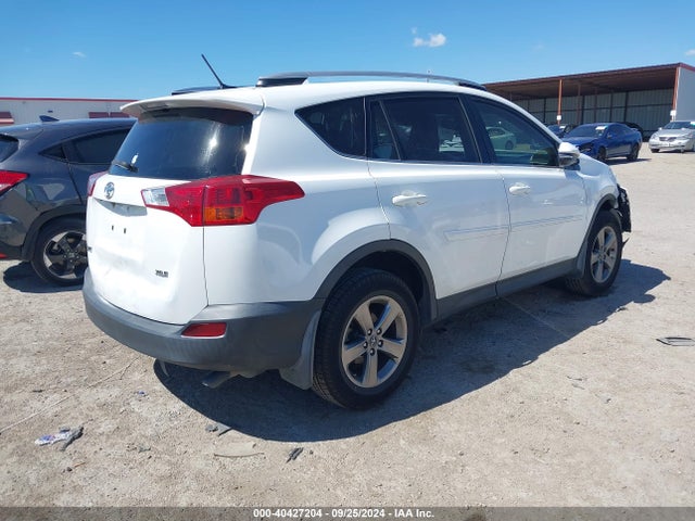 Toyota Rav4 Xle 2015 JTMWFREV6FD072131 Image 4