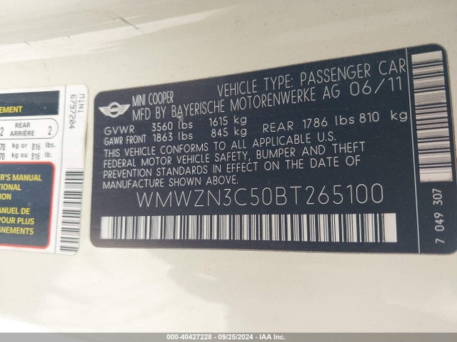 2011 MINI COOPER WMWZN3C50BT265100 Photo 8