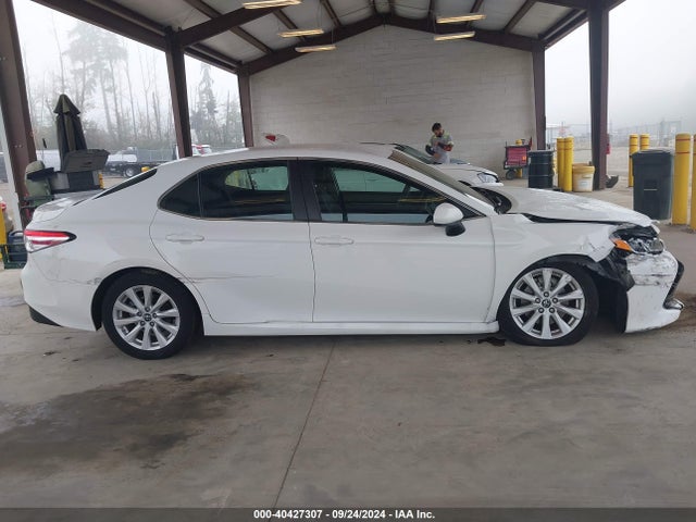 Toyota CAMRY LE 2018 4T1B11HK4JU124764 Image 13