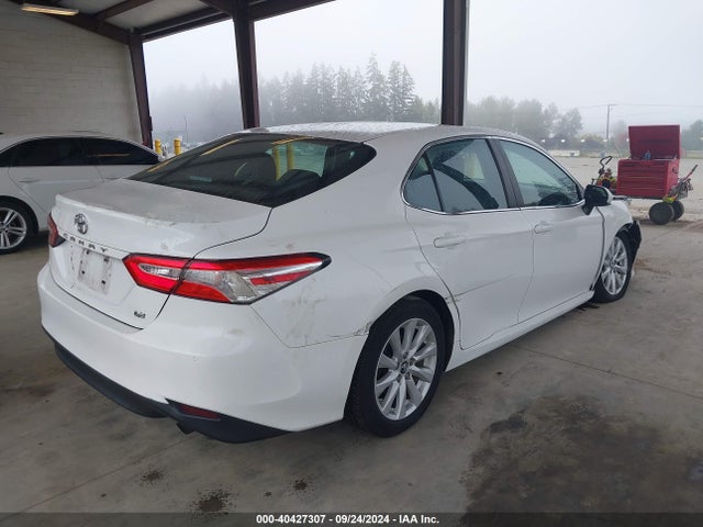 Toyota CAMRY LE 2018 4T1B11HK4JU124764 Image 4