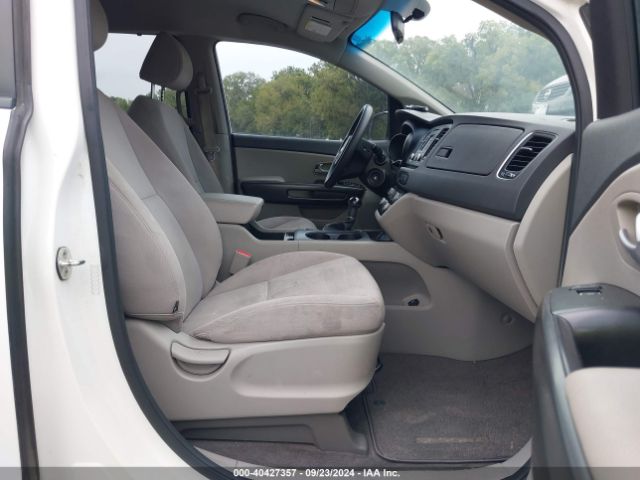 KNDMB5C13F6024876 KIA SEDONA LX