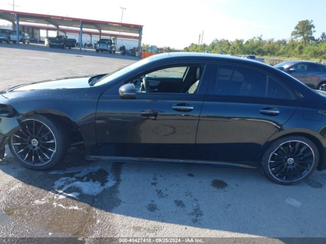 W1K3G4EB5MJ318017 Mercedes-Benz A 220