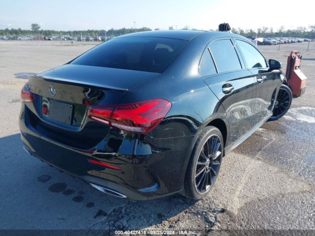 W1K3G4EB5MJ318017 Mercedes-Benz A 220